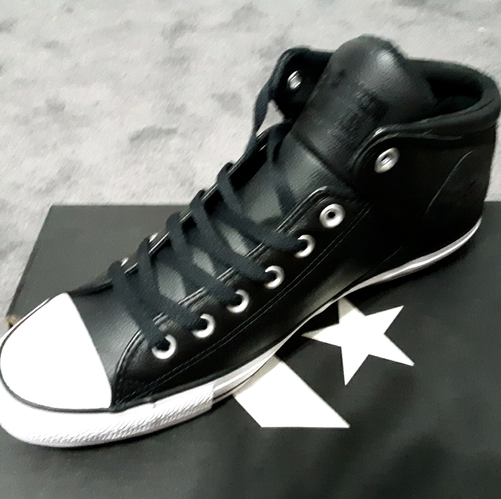 Men's sneakers